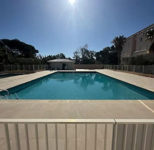 L Eden Et Piscine 53 M2 圣艾格夫