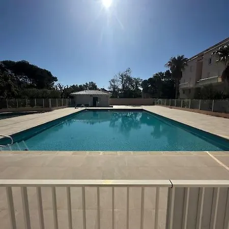 L Eden Et Piscine 53 M2 Сен-Глф